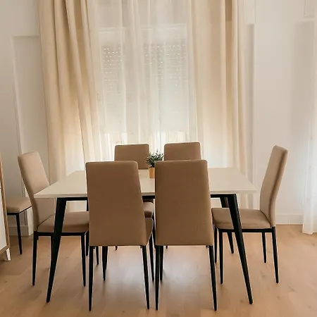 Leones 9b Apartment *